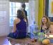 Velvet apprend à faire connaissance avec Kelly