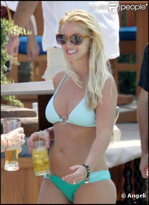 Britney Spears participera à l'enregistrement du titre  We are the world  pour venir en aide aux populations sinistrées en Haïti.