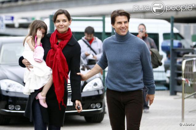 Tom Cruise et Katie Holmes avec leur fille Suri en décembre 2009 à Seville 