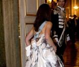 Victoria de Suède prenait part à un dîner de gala, le 11 février 2010, avec ses parents le roi Carl XVI Gustaf et la reine Silvia