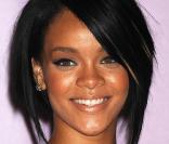 Rihanna : Une coupe au carré stylisée, la petie a déjà bien grandi ! 