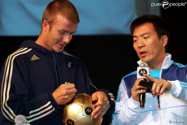 David Beckham adore signer des autographes ! La preuve...