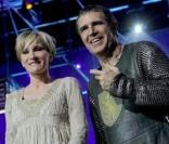 Claire Keim, Patricia Kass et Julien Clerc sur la scène du Palais Nikaïa, à Nice.