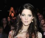Ashley Greene au défilé Dolce & Gabbana à Milan, le 28 février 2010