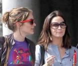 Emily Blunt fait un peu de shopping avec une amie à West Hollywood le 1er mars 2010