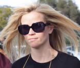 Reese Witherspoon s'est rendue au salon de coiffure Neil George à West Hollywood le 1er mars 2010