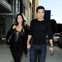 Mario Lopez : Avec sa belle brune, c'est une affaire qui roule !