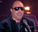 Pendant près de 10 minutes, Stevie Wonder a mis le feu au Zénith de Paris, en reprenant ses plus grands hits.