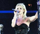 Britney Spears fait du play-back lors de ses concerts : Ke$ha l'accuse de prendre ses fans pour des imbéciles.