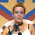 La Ferme Célébrités en Afrique : la guerre des clans fait rage... Kelly Bochenko, victime de toutes les manipulations !