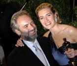Kate Winslet et Sam Mendes lors des Oscars 2009, où elle a reçu celui de la meilleure actrice pour The Reader. 