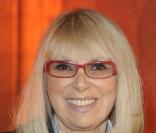 Mireille Darc embarque cet été sur le Queen Mary II