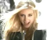 Caleigh Peters dans le clip  Reach , 2005 !