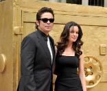 Benicio Del Toro et Caroline Correa présentent le nouveau Magnum, au restaurant El Princial de Barcelone, le 8 avril 2010