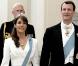 Le 13 avril 2010, la reine Margrethe II de Danemark recevait 400 convives dont sa famille - en photo : son fils Joachim et son épouse Marie - au palais Christiansborg pour le dîner de ses 70 ans...