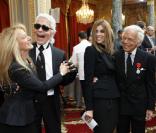 Karl Lagerfeld en grande forme lors de la décoration de Ralph Lauren par Nicolas Sarkozy. Le 15 avril 2010