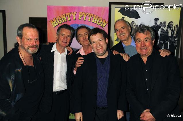 John Cleese pour le quarantième anniversaire des Monty Python (dont Terry Gilliam) à New York, le 15 octobre 2009.