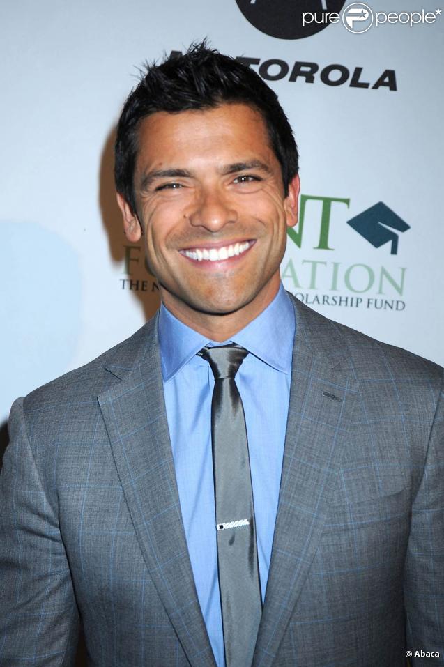 Mark Consuelos - Images Colection