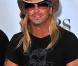 Bret Michaels, 47 ans, chanteur de Poison, a été hospitalisé d'urgence le 22 avril 2010 et se trouve dans un état critique...