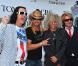 Bret Michaels, 47 ans, chanteur de Poison, a été hospitalisé d'urgence le 22 avril 2010 et se trouve dans un état critique...