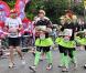 Sam et Holly Branson, Beatrice d'York et son boyfriend : tous en tutu pour faire... la chenille humaine !