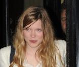 Léa Seydoux quitte l'hôtel George V à Paris le 27 avril 2010