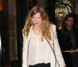 Léa Seydoux quitte l'hôtel George V à Paris le 27 avril 2010