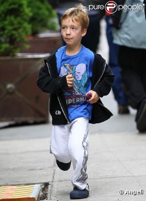 Le petit Ryder Hudson, fils de Kate Hudson, sur le tournage de  Something Borrowed , à New York, le 28 avril 2010.