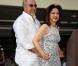 La star cubaine Gloria Estefan au bras de son mari... pour un hommage ultime !
