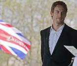 Le champion du monde de Formule 1 Jenson Button, à l'occasion de l'hommage de la ville de Frome, en Angleterre, qui lui a remis les clefs de la ville, en mai 2010.