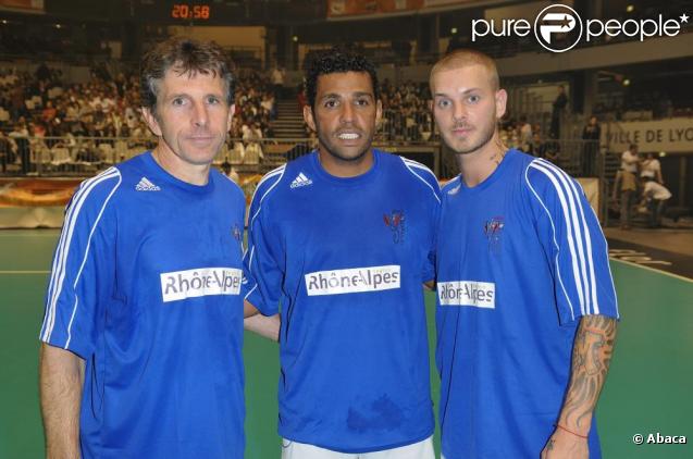 Claude Puel, Sonny Anderson et M. Pokora lors de la 5ème édition du Foot Concert au Palais des Sports de Lyon le 11 mai 2010