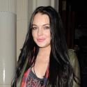 Lindsay Lohan : Venue faire la fête sur la Côte d'Azur, elle n'aura pas échappé à... une belle chute !