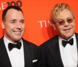 Elton John et David Furnish ont trouvé une chambre d'hôtel plutôt sympathique pour ses séjours cannois...
