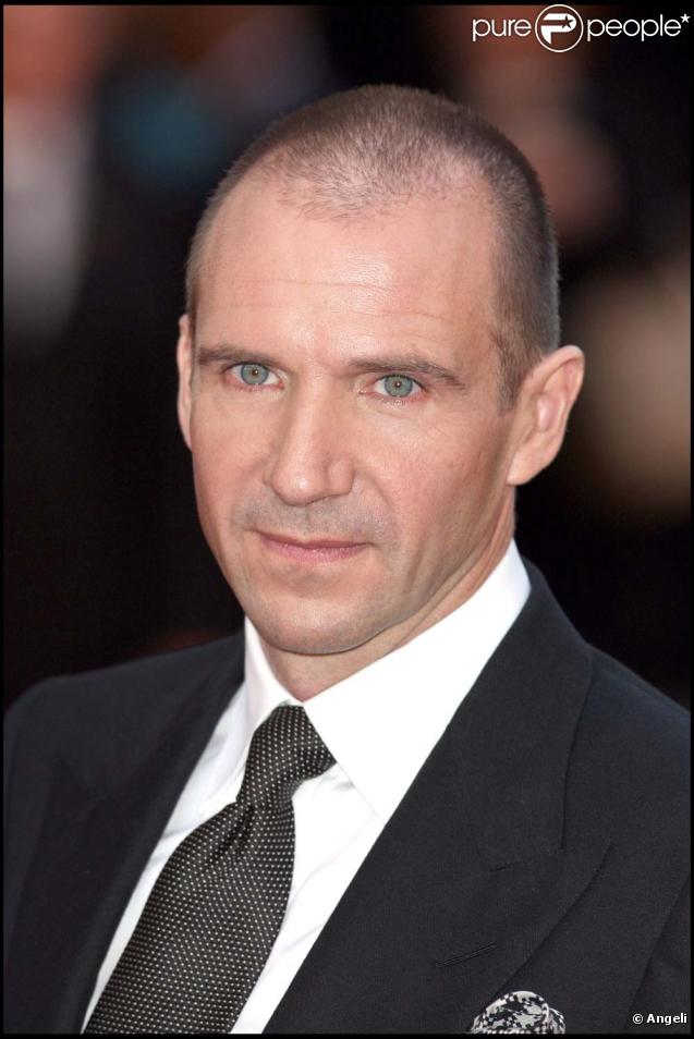 Ralph Fiennes jouera dans  Coronet  avec Olga Kurylenko.