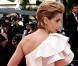 Clotilde Courau lors de la montée des marches du film Poetry le 19 mai à Cannes