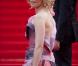 Elizabeth Banks lors de la montée des marches du film Poetry le 19 mai à Cannes