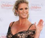 Le 20 mai 2010, le Butterfly Ball, donné à Londres au profit de l'association Cauldwell Children, a pu compter sur le soutien de nombreuses personnalités, dont Rachel Hunter 