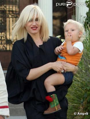 Gwen Stefani, Gavin Rossdale et leurs fils Kingston et Zuma sortent de chez des amis à West Hollywood
