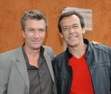 Jean-Luc Reichmann et Philippe Caroit au Village Roland-Garros à l'occasion de la septième journée du tournoi des internationaux de tennis le 29 mai 2010