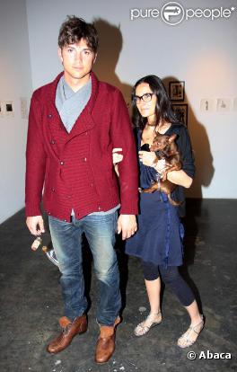 Ashton Kutcher et Demi Moore ne lâchent plus leur bébé Woofy