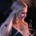 Regardez Paris Hilton draguer Ne-Yo sur scène en plein concert !