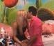 Dilemme : Regardez deux couples officialiser leur amour... Une pluie de bisous s'abat sur le cube !