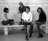 Des images de  When you're strange. 