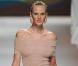 La sublime Anne Vyalitsyna en défilé, c'est très beau aussi...