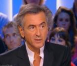 Bernard-Henri Lévy tacle Laurence Ferrari sur le plateau du  Grand Journal  de Canal+, le 9 juin 2010
