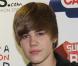 Justin Bieber présente le clip de  Somebody to love , nouvel extrait de son album  My Worlds , interprété en duo avec Usher.