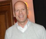 Bruce Willis, nouvel ambassadeur de la vodka Sobieski (du groupe français Belvedere), lors d'un événement promotionnel au bar de l'Hôtel Ritz, à Paris, le 24 juin 2010.