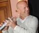 Bruce Willis, nouvel ambassadeur de la vodka Sobieski (du groupe français Belvedere), lors d'un événement promotionnel au bar de l'Hôtel Ritz, à Paris, le 24 juin 2010.