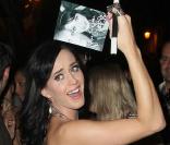 Katy Perry sortant de la radio Skyrock à Paris, le 29 juin 2010