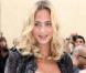 Nora Arnezeder lors de son arrivée au défilé Dior Haute Couture le 5 juillet 2010 à Paris